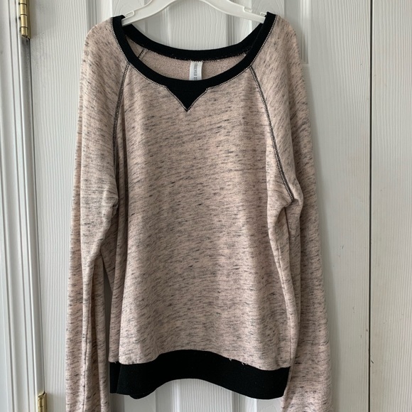 Forever 21 Sweater - Picture 1 of 1